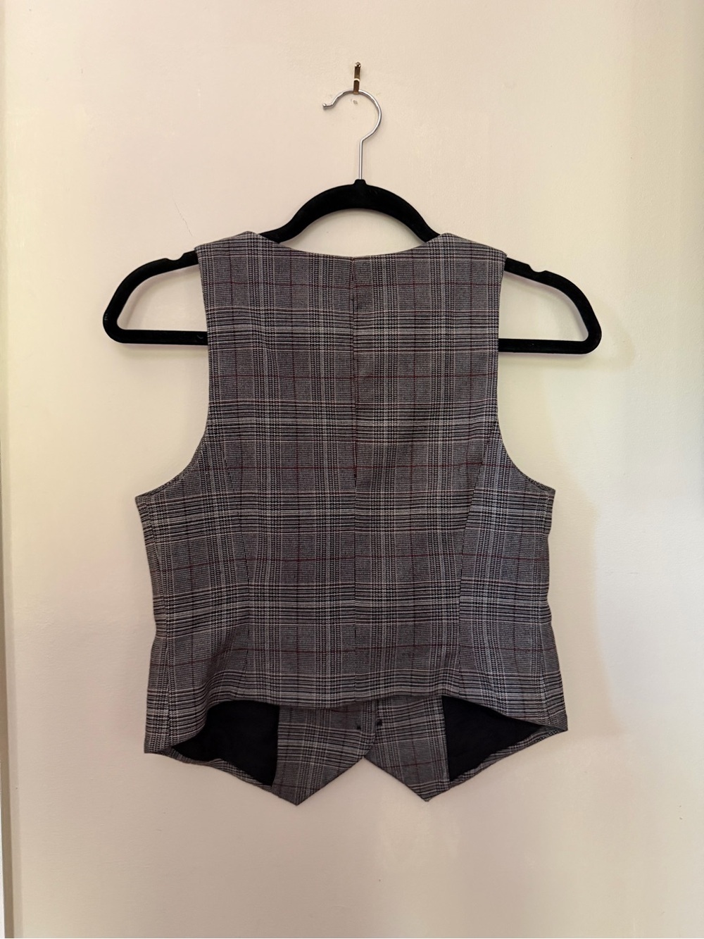 Express Editor Plaid Vest in Gray, Brown and Red SIZE SMALL - Picture 5 of 6
